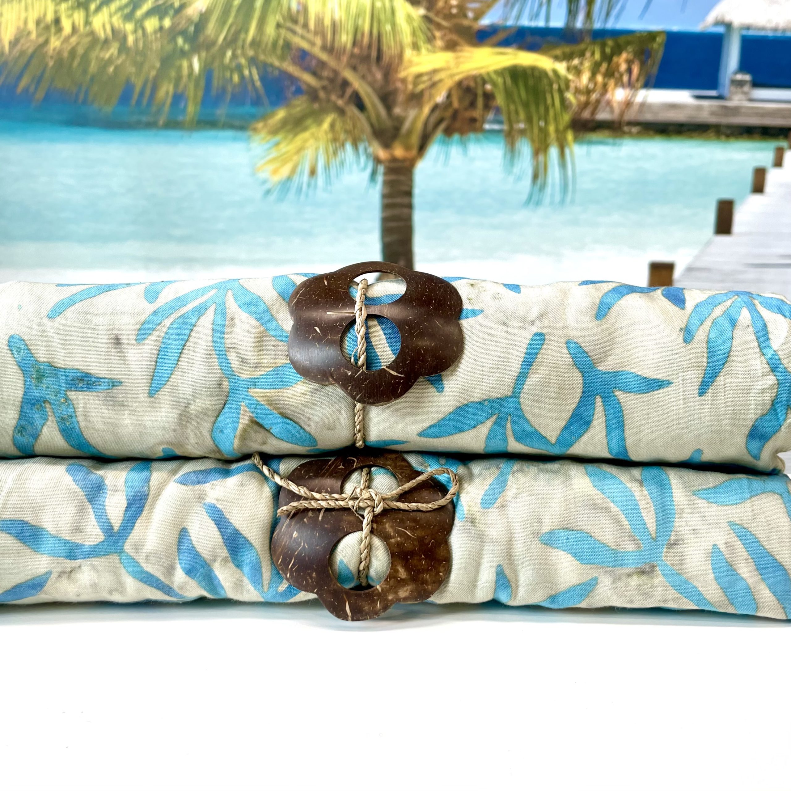 Pareo/Sarong - pudriges helles beige mit türkisen Zweigen – Bild 2