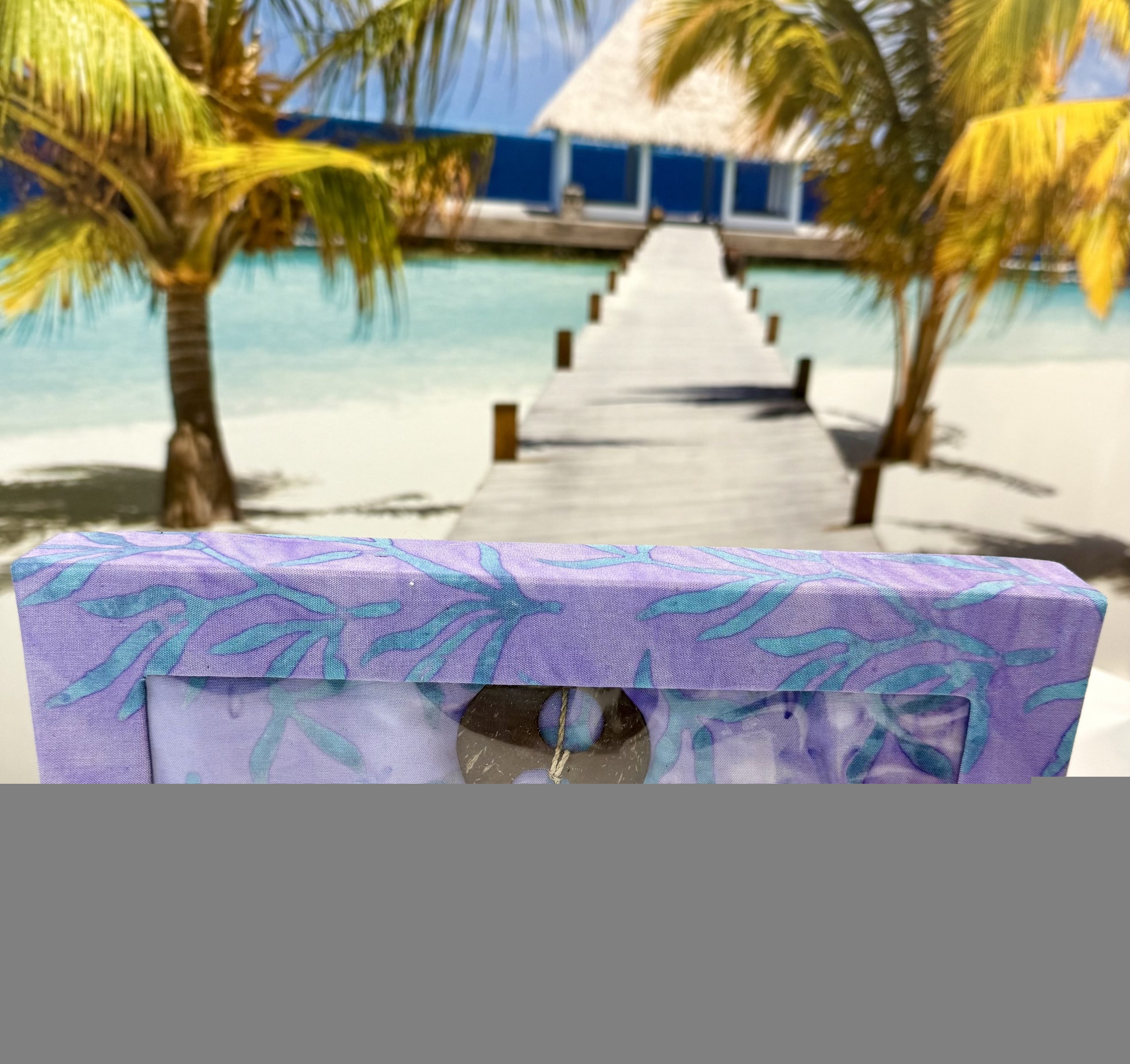 Pareo/Sarong- flieder mit Zweigen in grün-türkis inkl. Geschenkverpackung